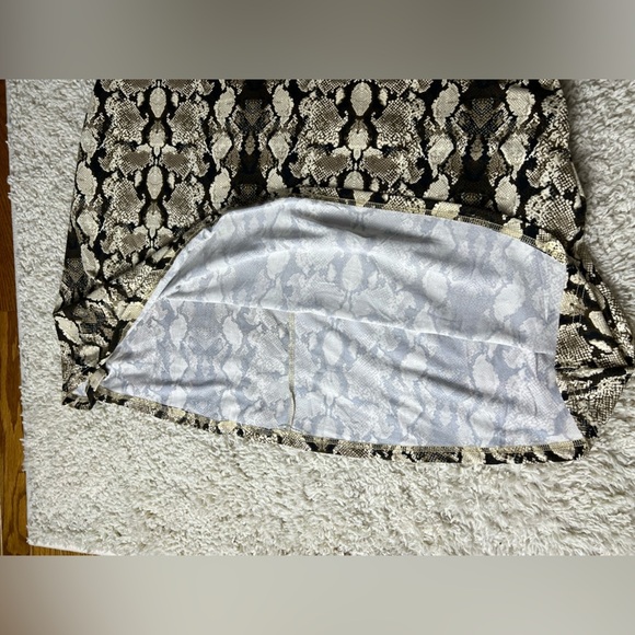 Women’s XL Snake Print Short Sleeve Dress - Picture 5 of 7